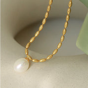 Amelia 18K Gold Necklace