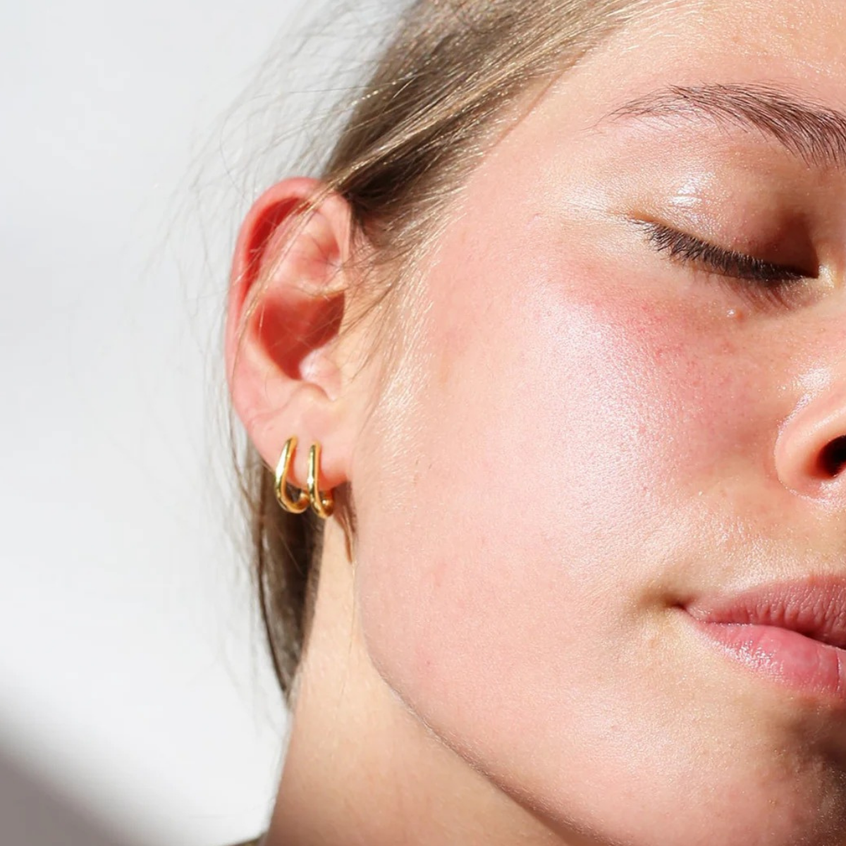 Anora Earrings