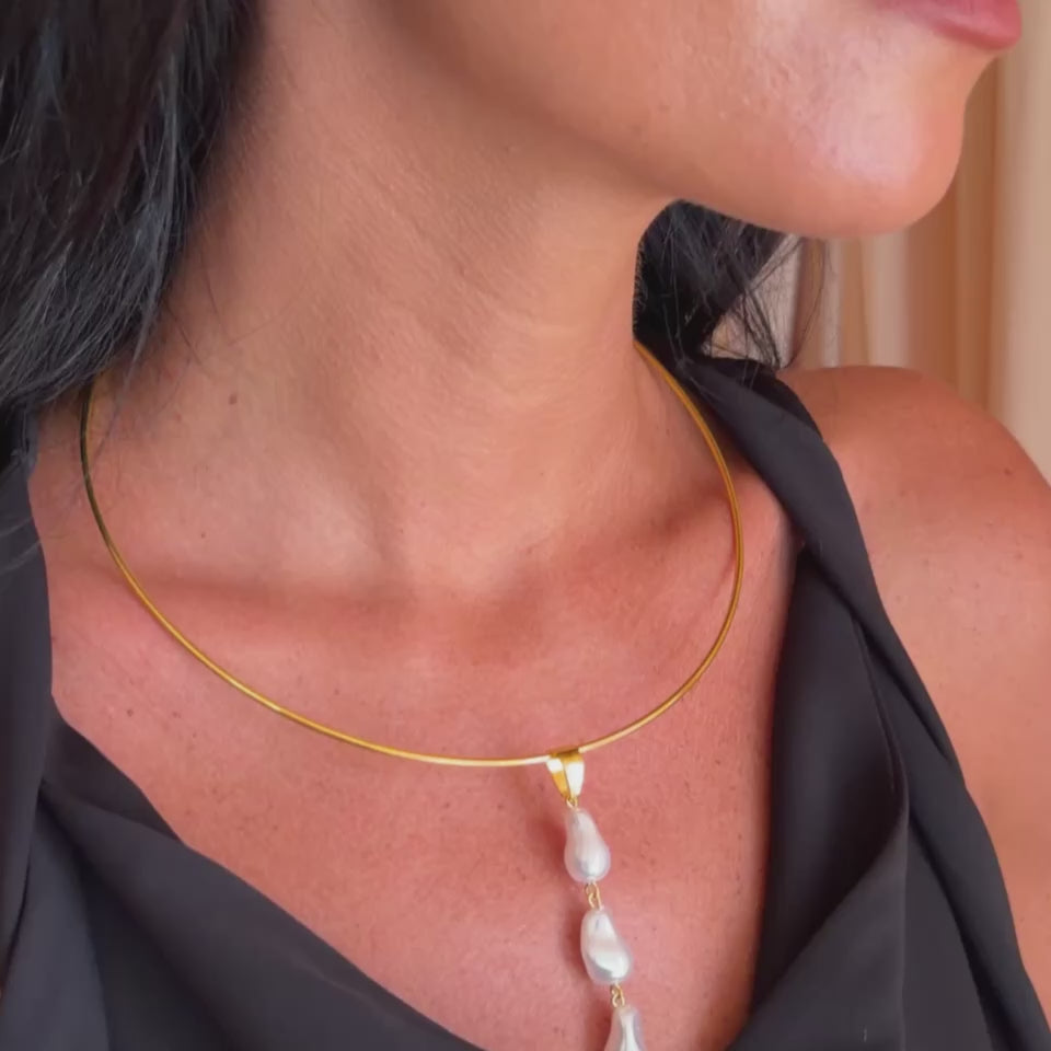 Luna Pearl Collar Necklace